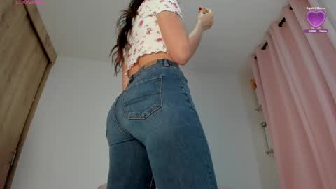 Snapshot of hiddendana chatting on December 2025 01:16:02 PM Dana online show from December 2025 01:16:02 PM