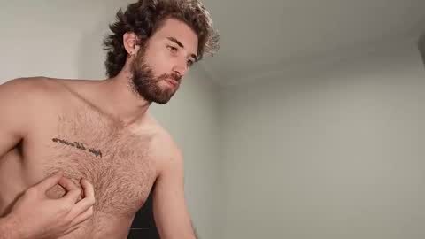 HiddenGaze online show from February 2026 01:33:02 PM