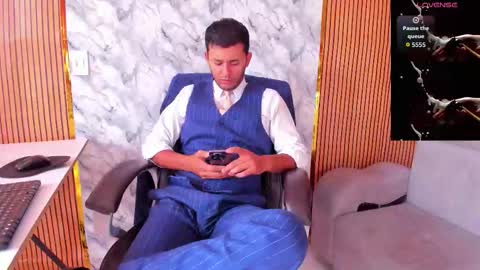 Snapshot of hiddenoffice chatting on September 2025 12:17:02 PM George online show from September 2025 12:17:02 PM