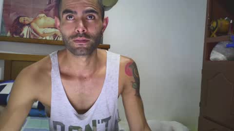 Snapshot of hideonbush051 chatting on September 2025 09:49:01 PM hideonbush online show from September 2025 09:49:01 PM