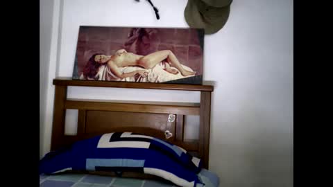 Snapshot of hideonbush051 chatting on October 2025 03:31:02 PM hideonbush online show from October 2025 03:31:02 PM