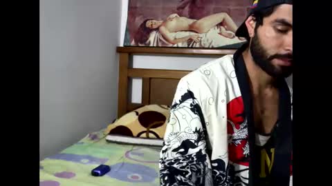 Snapshot of hideonbush051 chatting on December 2025 05:00:01 PM hideonbush online show from December 2025 05:00:01 PM