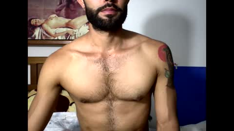 Snapshot of hideonbush051 chatting on December 2025 03:26:02 AM hideonbush online show from December 2025 03:26:02 AM