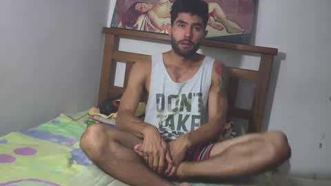 Snapshot of hideonbush051 chatting on December 2025 01:43:02 AM hideonbush online show from December 2025 01:43:02 AM