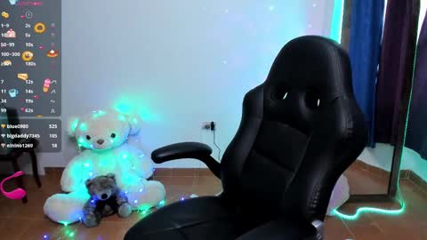 Snapshot of hidianapaola chatting on February 2025 07:47:02 PM Diana online show from February 2025 07:47:02 PM