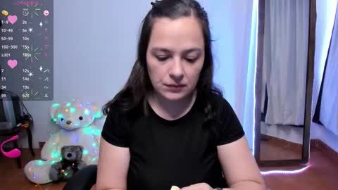 Snapshot of hidianapaola chatting on October 2025 10:18:02 PM Diana online show from October 2025 10:18:02 PM