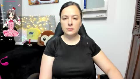 Snapshot of hidianapaola chatting on November 2025 05:58:02 PM Diana online show from November 2025 05:58:02 PM