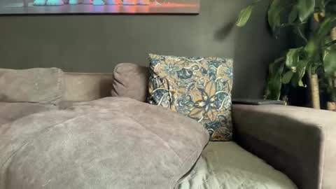 Terry and E online show from February 2026 04:39:02 PM