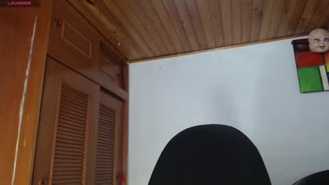 Snapshot of hilari18 chatting on November 2025 12:10:01 AM hilaril18 online show from November 2025 12:10:01 AM