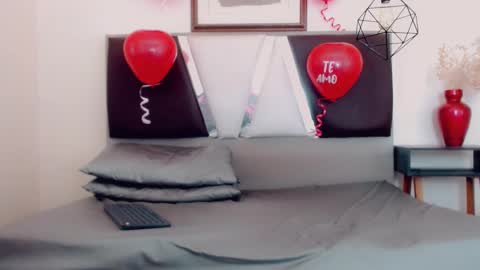 Hilary Avilan online show from February 2025 07:44:01 PM