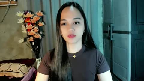 hilarymolly online show from March 2026 10:27:02 PM