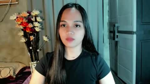 hilarymolly online show from April 2026 04:51:02 PM