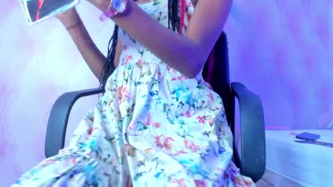 Snapshot of hillary_banks__ chatting on January 2025 04:43:01 AM Hillary online show from January 2025 04:43:01 AM