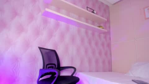 Snapshot of hillary_banks__ chatting on January 2025 07:07:02 AM Hillary online show from January 2025 07:07:02 AM