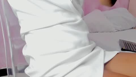 Snapshot of hillary_banks__ chatting on February 2025 04:23:01 AM Hillary online show from February 2025 04:23:01 AM