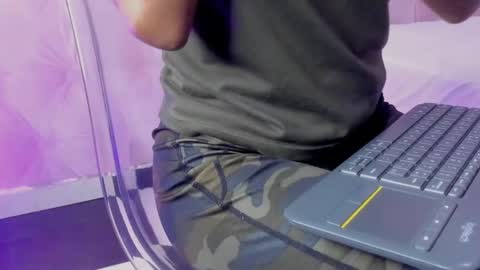 Snapshot of hillary_banks__ chatting on February 2025 05:05:01 AM Hillary online show from February 2025 05:05:01 AM