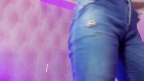 Snapshot of hillary_banks__ chatting on February 2025 04:43:01 AM Hillary online show from February 2025 04:43:01 AM