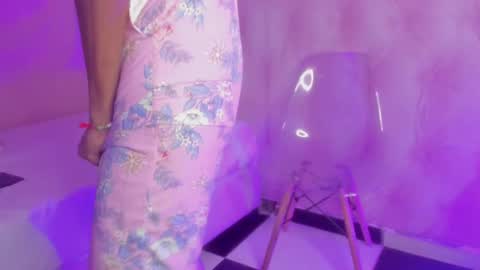 Snapshot of hillary_banks__ chatting on March 2025 03:29:02 AM Hillary online show from March 2025 03:29:02 AM