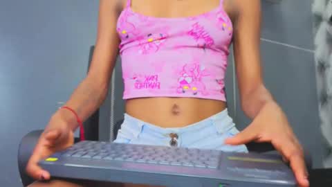 Snapshot of hillary_banks__ chatting on October 2025 03:53:01 AM Hillary online show from October 2025 03:53:01 AM