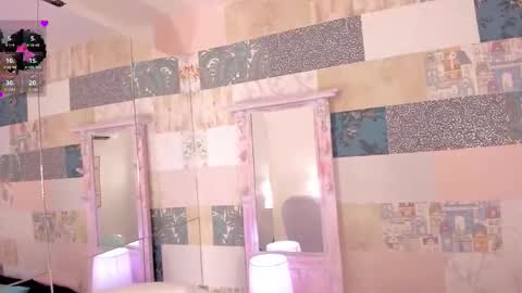 Snapshot of hillary_chen chatting on November 2025 02:34:01 AM Hillary online show from November 2025 02:34:01 AM