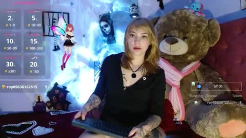 Snapshot of himiiko_toga chatting on October 2025 01:50:02 AM Himiiko online show from October 2025 01:50:02 AM