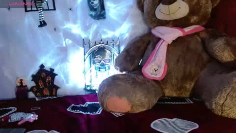 Snapshot of himiiko_toga chatting on October 2025 09:48:02 PM Himiiko online show from October 2025 09:48:02 PM