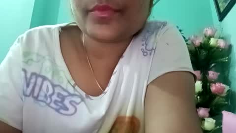 himuhimu22 online show from December 2024 02:59:02 PM
