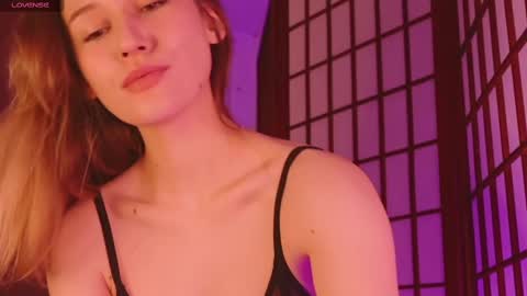 Hina online show from December 2024 01:51:02 PM