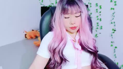Snapshot of hinata1_chan chatting on May 2026 01:43:02 AM Hinata online show from May 2026 01:43:02 AM