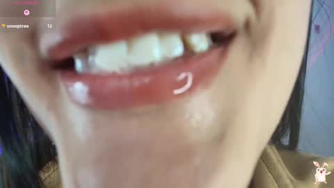 hinata online show from November 2025 08:51:01 PM