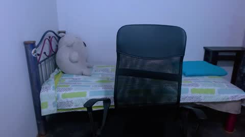      0600AM-1100AM - online show from October 2025 04:12:01 AM