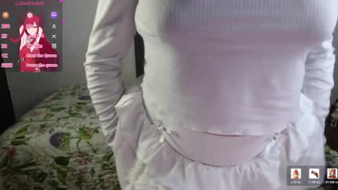 Snapshot of hinata_kawaii chatting on June 2026 09:31:02 AM sara online show from June 2026 09:31:02 AM