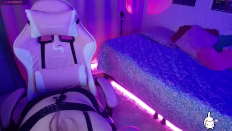 Snapshot of hinata_te3n chatting on September 2025 07:44:02 AM violet moon online show from September 2025 07:44:02 AM