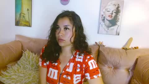 Snapshot of hinataleecs chatting on December 2024 07:11:02 AM hinata lee online show from December 2024 07:11:02 AM