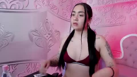 hinatta1_ online show from June 2026 07:38:01 PM
