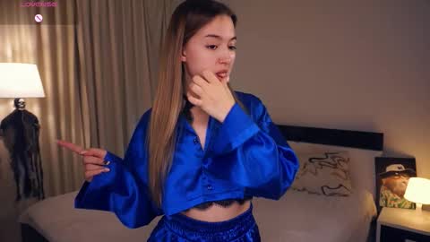 Snapshot of hip_hop_baby chatting on November 2025 07:02:02 PM Leya Day Mary Night PvT Open online show from November 2025 07:02:02 PM