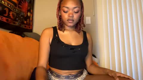 Snapshot of hippieangelbabi chatting on January 2025 11:32:01 PM angelbabi online show from January 2025 11:32:01 PM