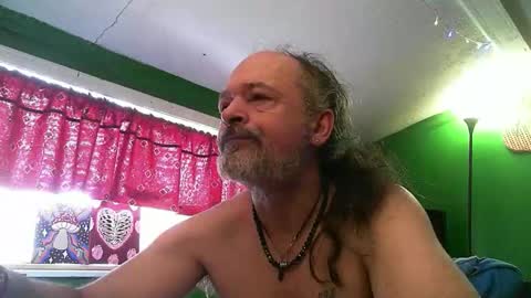 hippiedad333 online show from March 2026 02:44:01 PM