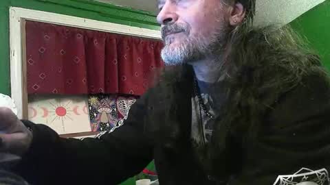 Snapshot of hippiedad333 chatting on April 2026 02:51:02 AM hippiedad333 online show from April 2026 02:51:02 AM