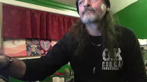 Snapshot of hippiedad333 chatting on April 2026 02:13:01 AM hippiedad333 online show from April 2026 02:13:01 AM