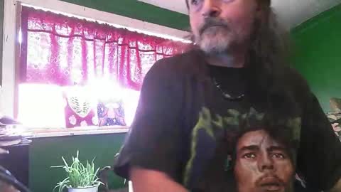 Snapshot of hippiedad333 chatting on April 2026 05:37:01 PM hippiedad333 online show from April 2026 05:37:01 PM