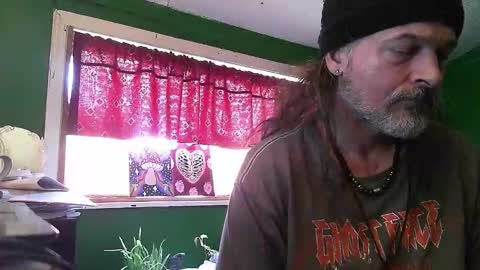 Snapshot of hippiedad333 chatting on April 2026 08:55:01 PM hippiedad333 online show from April 2026 08:55:01 PM