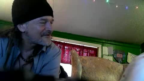 Snapshot of hippiedad333 chatting on May 2026 10:59:01 PM hippiedad333 online show from May 2026 10:59:01 PM