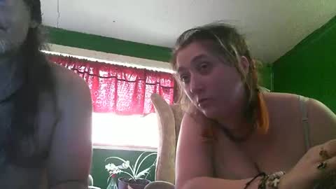 Snapshot of hippiedad333 chatting on May 2026 05:51:01 PM hippiedad333 online show from May 2026 05:51:01 PM