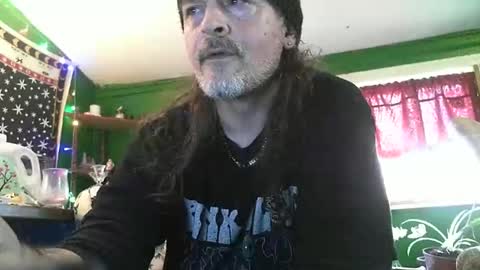 Snapshot of hippiedad333 chatting on May 2026 07:33:02 PM hippiedad333 online show from May 2026 07:33:02 PM