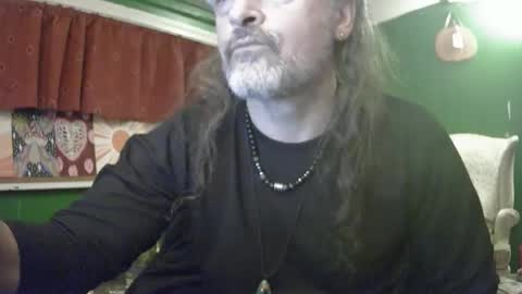 Snapshot of hippiedad333 chatting on May 2026 05:12:01 AM hippiedad333 online show from May 2026 05:12:01 AM