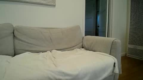 Hippie Jijm online show from March 2026 06:18:02 PM