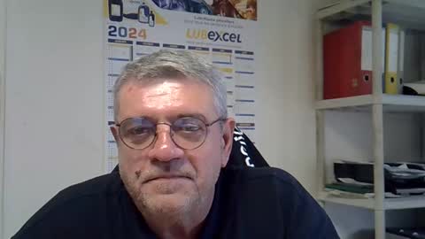 Snapshot of hippopotame17 chatting on December 2024 01:49:01 PM hippo online show from December 2024 01:49:01 PM