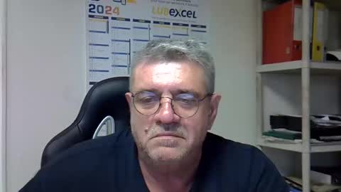 Snapshot of hippopotame17 chatting on December 2024 12:49:01 PM hippo online show from December 2024 12:49:01 PM