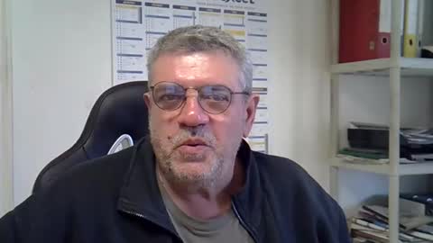 Snapshot of hippopotame17 chatting on December 2024 09:52:01 AM hippo online show from December 2024 09:52:01 AM